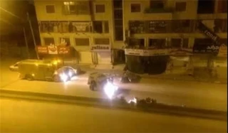 فلسطينيون يحرقون بالمولوتوف جيبًا عسكريًا إسرائيليًا بأبو ديس