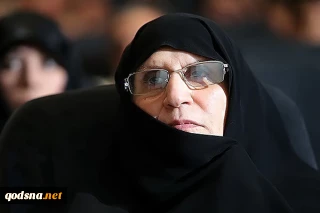 بيان كريمة الإمام الخميني(رض) بمناسبة يوم القدس العالمي

يوم القدس يشكل فرصة فريدة لتنوير الشعوب ووتنبيهها علي خطر الكيان الصهيوني إلي جانب فضح جرائمه وانتهاكاته لحقوق الإنسان
