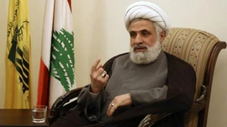 معاون دبیرکل حزب‌الله در گفت‌وگویی با یک شبکه لبنانی؛

قاسم: حزب‌الله کشور را به وضعیتی مثبت و پایدار کشاند/ ضرورت بهره برداری از سلاح برای خلاصی از شر آمریکا و اسراییل