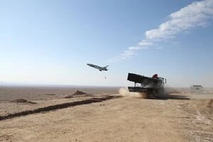 ایران با «آرش» دوربردترین پهپاد انتحاری جهان را عملیاتی کرد/ 

تضمین غافلگیری رادارها و شناورهای دشمن تا شعاع راهبردی دو هزار کیلومتر