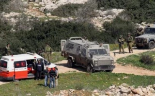 Child Injured after being rammed by Zionist army jeep near Jenin
