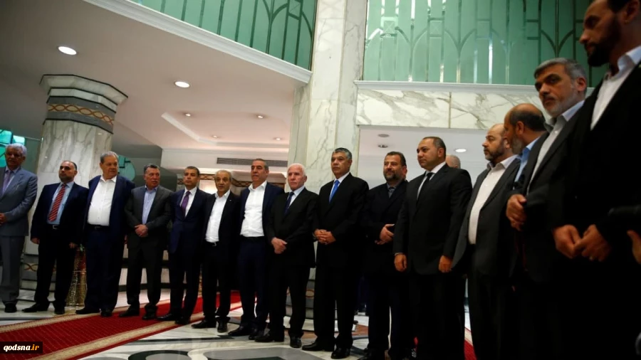 با حضور مقامات ارشد فتح و حماس؛

نمایندگان 14 گروه فلسطینی برای شرکت در نشست‌ها و گفتگوهای ملی وارد قاهره شدند 2