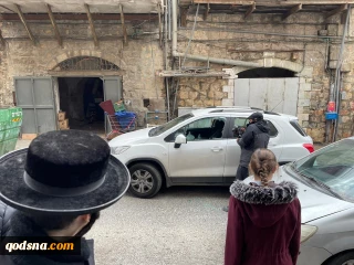 Israeli mob attacks Palestinian journalists