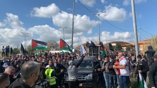 در ام الفحم برگزار شد:

تظاهرات فلسطینیان علیه اقدامات جنایتکارانه پلیس رژیم صهیونیستی 8