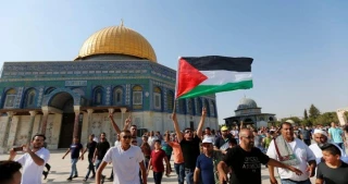 گروه های فلسطینی و نهادهای عربی تاکید کردند:

لزوم حمایت بین المللی از قدس اشغالی در برابر تجاوزات رژیم صهیونیستی/آغاز انتفاضه فراگیر برای دفاع از مسجد الاقصی
