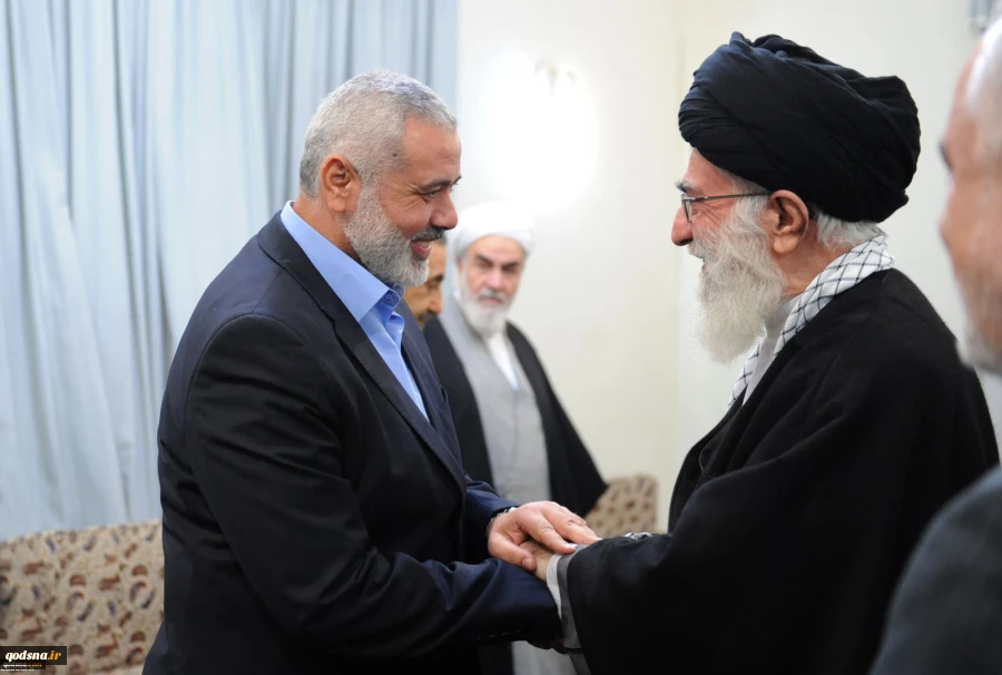هنیة یبعث برسالة لقائد الثورة الإسلامیة ویطلعه علی الأحداث الأخیرة فی مدینة القدس المحتلة
 2