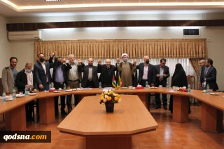 به مناسبت «روز جهانی همبستگی با ملت فلسطین» در سفارت فلسطین مطرح شد:

حجت الاسلام امرودی: رسانه های غول پیکر جهان در مسیر وجهه سازی برای اسرائیل شکست خوردند/ نماینده حماس: انقلاب اسلامی ایران کلیدگشای مقاومت علیه اشغالگران اسرائیلی بود/نماینده جهاد اسلامی: قضیه فلسطین قضیه حق مطلق در برابر باطل مطلق است