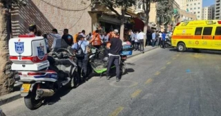 آخرین عناوین صبح امروز رسانه های فلسطینی (9 آذر)

بازداشت ده ها فلسطینی در کرانه باختری/ 100 خانواده فلسطینی تهدید به تخریب منازل شان شدند/ تیراندازی نیروهای مقاومت به سوی نظامیان اسرائیلی در شرق نابلس/ عملیات استشهادی در اراضی اشغالی/ یک شهرک نشین زخمی شد