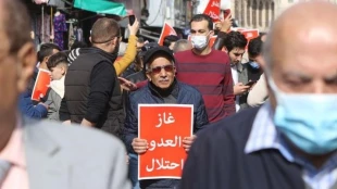 تحولات فلسطین/

تظاهرات مردم خشمگین اردن در مخالفت با عادی سازی/ تمجید جهاد اسلامی از اقدام مالزی در مخالفت با ورود یک تیم صهیونیستی 2