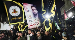 آخرین عناوین صبح روز چهارشنبه رسانه های فلسطینی (15 دی)

26 سال از شهادت نخستین مهندس گردان های قسام گذشت/ 3 فوتی در غزه و 49 مبتلای جدید به کرونا در کرانه باختری/ اسرائیل برای دومین بار اسیر شلبی را محکوم به حبس ابد کرد/ افزایش تقاضای صهیونیستها برای صدور مجوز حمل سلاح