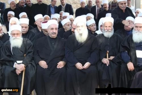 آشنایی مختصر با دروزیه؛

اهالی جولان پیرو کدام فرقه مذهبی هستند؟ 
 2