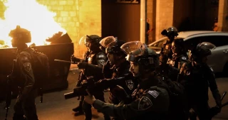 آخرین عناوین صبح شنبه رسانه های فلسطینی (20 فروردین)

شهادت و مجروحیت 14 فلسطینی درپی تیراندازی صهیونیستها در اردوگاه جنین/ خروج ارتش اسرائیل از جنین/ یورش شهرک نشینان به خودروی فلسطینیان در غرب الخلیل/ زخمی شدن چند صهیونیست در برخورد با کمین نیروهای مقاومت در جنین