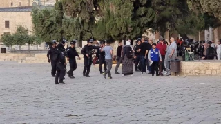 در آستانه روز جهانی قدس/

تنش‌ها در قدس و کرانه باختری تشدید شد/ ادامه تجاوزات صهیونیست‌ها علیه مسجدالاقصی