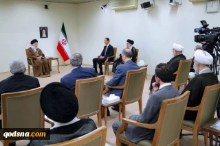 دلالات ورسائل زيارة 
الأسد إلى إيران