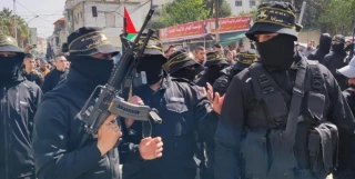 فجر اليوم

مقاومون فلسطينيون يطلقون النار تجاه قوات الاحتلال في مدينة جنين