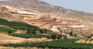 Zionist army seizes vast tracts of Palestinian land in Nablus