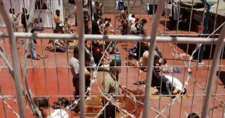 PPS: Palestinian prisoners in Negev prison plan hunger strike
