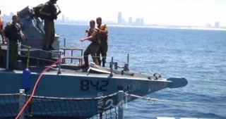 Zionist regime’s navy targets fishermen off northern Gaza shores