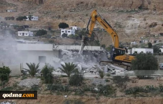 جرافات الاحتلال تهدم منزلين في سلفيت وقلقيلية لمنفذي عمليتين بطوليتين