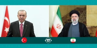 رئيسي: للمزيد من تطوير العلاقات بين طهران وأنقرة في المرحلة الجديدة