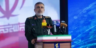 العميد حاجي‌ زادة: ستتم زيادة مدى صاروخ "فتاح"