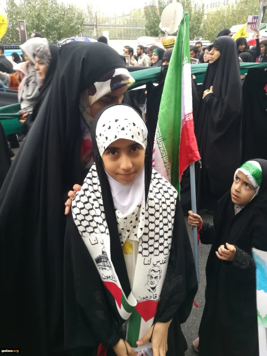 مسيرات حاشدة في المدن الإيرانية بمناسبة اليوم الوطني لمقارعة الاستكبار العالمي 4