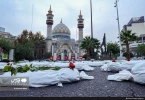 نشر جثامين رمزية لشهداء غزة الاطفال في ميدان فلسطين وسط طهران 6