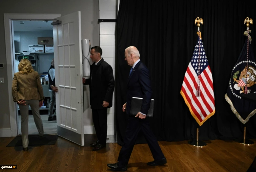 روزنامه الاخبار:

تصمیم آمریکا برای باز کردن انبارهای تسلیحات راهبردی آمریکا به روی رژیم صهیونیستی پس از نبرد غزه به مثابه پاداش واشنگتن به این رژیم است 2