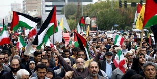راهپیمایی جمعه خشم در 5 استان کشور برگزار شد

خروش مردم شهرهای استان های مرکز کشور علیه جنایات رژیم صهیونیستی 2