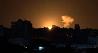 هفتادمین روز عملیات طوفان الاقصی و جنایات رژیم صهیونیستی علیه غزه؛

بمباران رفح و خان یونس/ اعلام شهادت بیش از 3700 دانش آموز تا کنون/ ادامه ضربات کوبنده مقاومت در پاسخ به جنایات اشغالگران