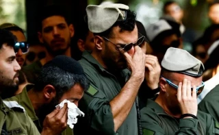 روزنامه هاآرتص اعلام کرد:

سلامت روان اسرائیل در آستانه فروپاشی کامل است
