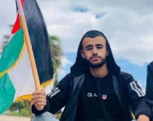 همزمان با ادامه جنایات اشغالگران در کشتار و ویرانی در  نوار غزه صورت گرفت؛

یورش گسترده نظامیان صهیونیست به کرانه باختری/ شهادت یک فلسطینی در رام الله/ رویارویی شجاعانه جوانان مبارز با متجاوزان 2