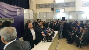 نمایشگاه مطبوعات با حضور رهبران حماس در تهران رسما آغاز به کار کرد// غرفه خبرگزاری قدس (قدسنا) میزبان بازدیدکنندگان است

 2
