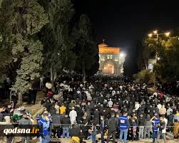 120 ألف مصل يؤدون صلاة الجمعة الأخيرة في شهر رمضان بالمسجد الأقصى