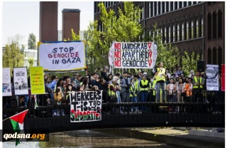 Dutch police clash with pro-Palestine protestors