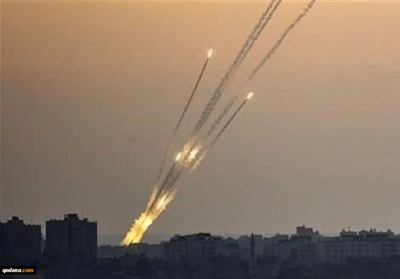 در پاسخ به ترور فرماندهان مقاومت حزب الله 

شلیک بیش از ۱۰۰ موشک از لبنان به شمال فلسطین اشغالی  2