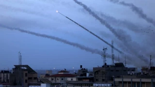 Palestinian resistance pounds Zionist settlement