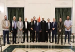 خلال استقابله وفدا من المقاومة الفلسطينية.. 

الشيخ الخزعليّ يؤكد على موقف العراق الثابت في داعم القضية الفلسطينية  


 2