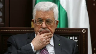انتقاد گروه‌های فلسطینی از رئیس تشکیلات خودگردان

محمود عباس با اشغالگران همسنگر است