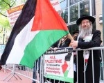 تجمع خاخام‌های ضد صهیونیسم مقابل دانشگاه کلمبیا  3