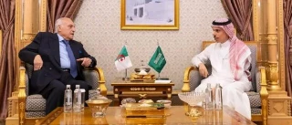 تماس تلفنی وزیران خارجه عربستان و الجزایر