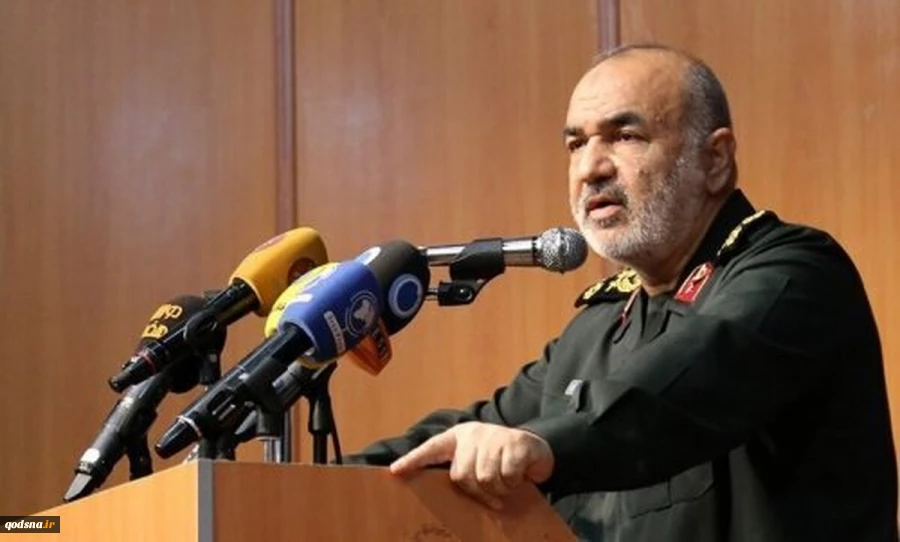 فرمانده سپاه:
۱۲ کشتی اسرائیلی را مورد اصابت قرار دادیم/ به هیچ چیزی جز موفقیت دولت فکر نمی‌کنیم 2
