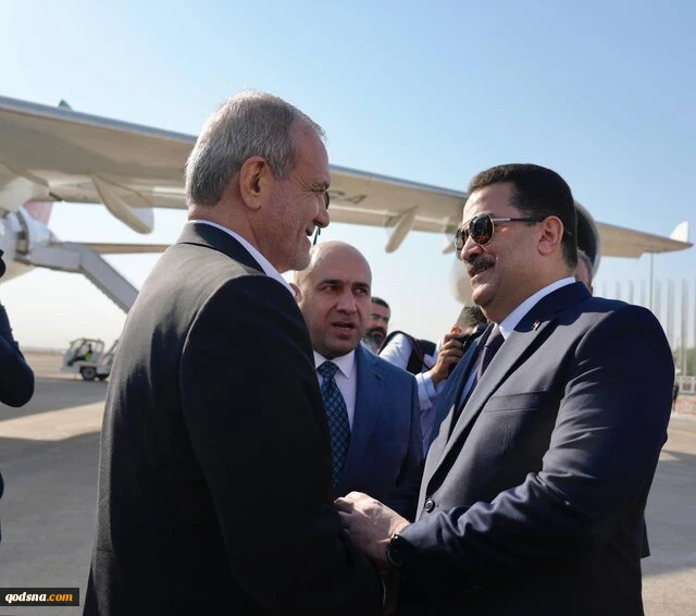 در بدو ورود به عراق انجام شد
حضور پزشکیان در یادمان شهید سلیمانی و ابومهدی المهندس 2