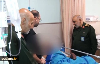 عیادت فرمانده کل سپاه از مجروحان لبنانی در مشهد