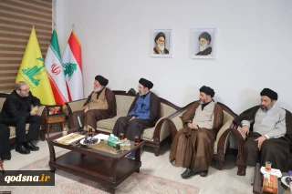 به منظور ابلاغ پیام رهبر انقلاب؛ حضور فرزندان حضرت آیت‌الله خامنه‌ای در دفتر حزب‌الله لبنان در تهران