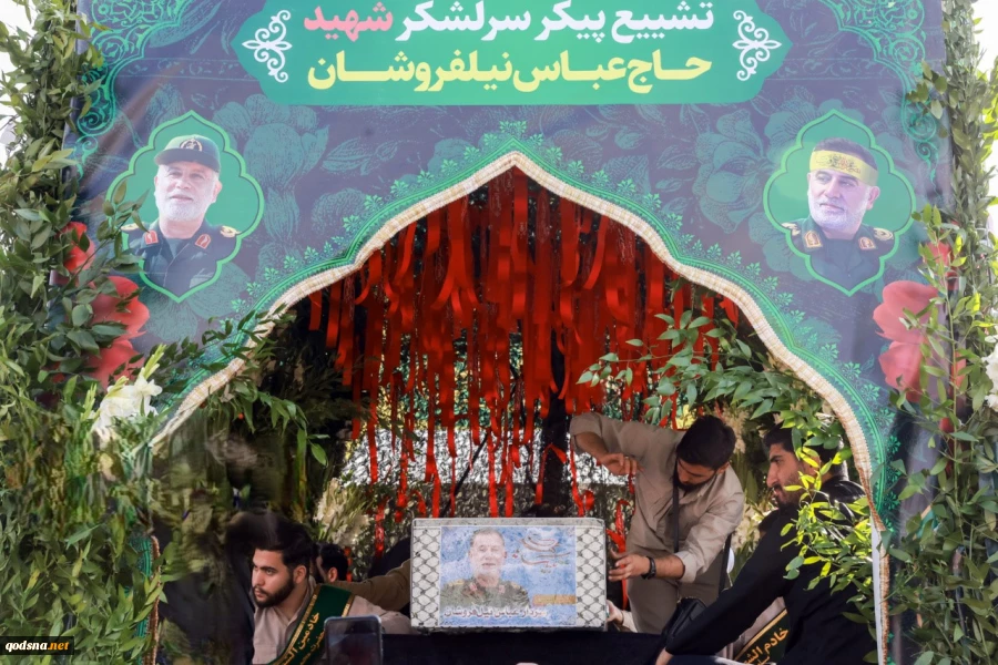 تشییع پیکر سرلشکر شهید عباس نیلفروشان در تهران/ طنین اندار شدن  شعارهای "مرگ بر آمریکا" و "مرگ بر اسرائیل" 2