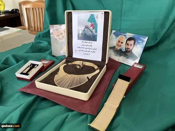 امرأة إيرانية تتبرع بمجموعة من الذهب بقيمة 29200 دولار كهدية لحز 2