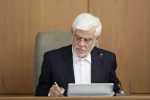 عارف:

 اقتدار ایران، دشمنان مام میهن را زبون و خوار می‌کند 2