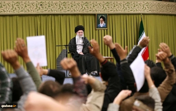 رهبر انقلاب: مقابله اسلامی، ملی، عقلانی، خردمندانه و انسانی ملت ایران با استکبار آمریکا ادامه خواهد یافت/ رژیم صهیونیستی و آمریکا در قبال هر اقدام ضدّ ملت ایران، قطعاً پاسخ دندان‌شکنی خواهند گرفت 2