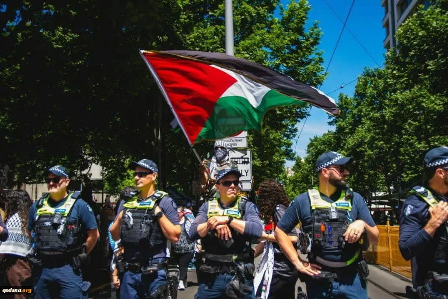 تظاهرات گسترده در ملبورن استرالیا در حمایت از غزه و محکومیت ادامه جنگ و جنایات علیه ملت فلسطین  3